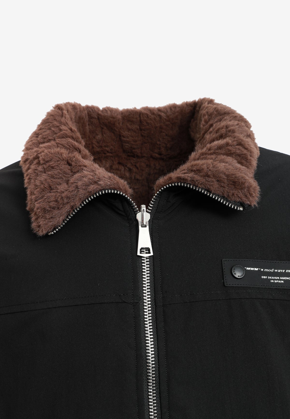 Chaqueta reversible TEDDY de corte relajado con pelo texturizado y parche Mike Bag | MWM [PS_COLORS:BROWN]