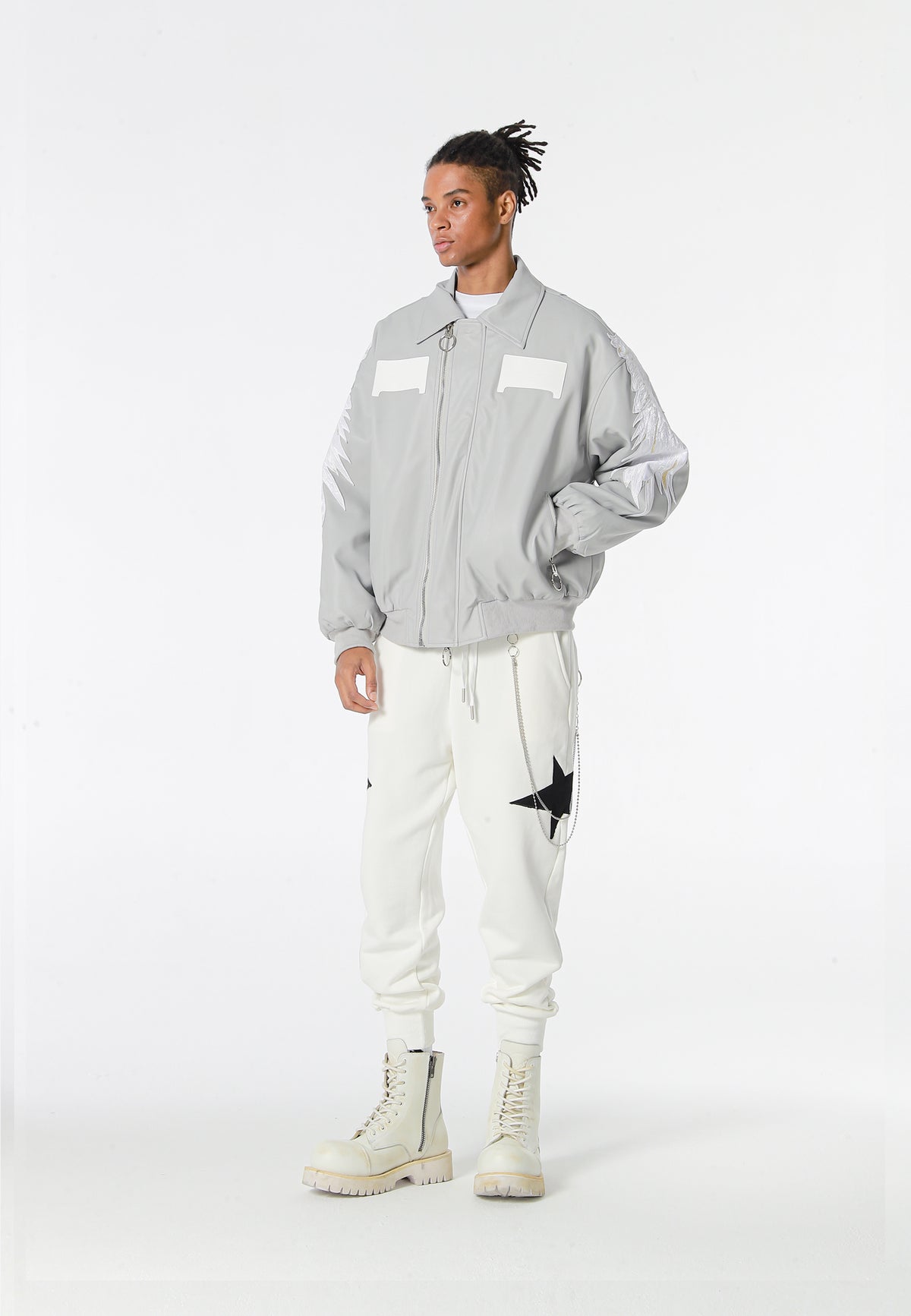 Chaqueta bomber Wings efecto piel con alas en mangas y espalda y forro de pelo extraíble | MWM [PS_COLORS:GREY]