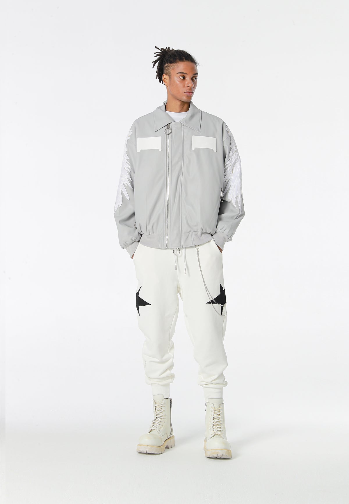 Chaqueta bomber Wings efecto piel con alas en mangas y espalda y forro de pelo extraíble | MWM [PS_COLORS:GREY]