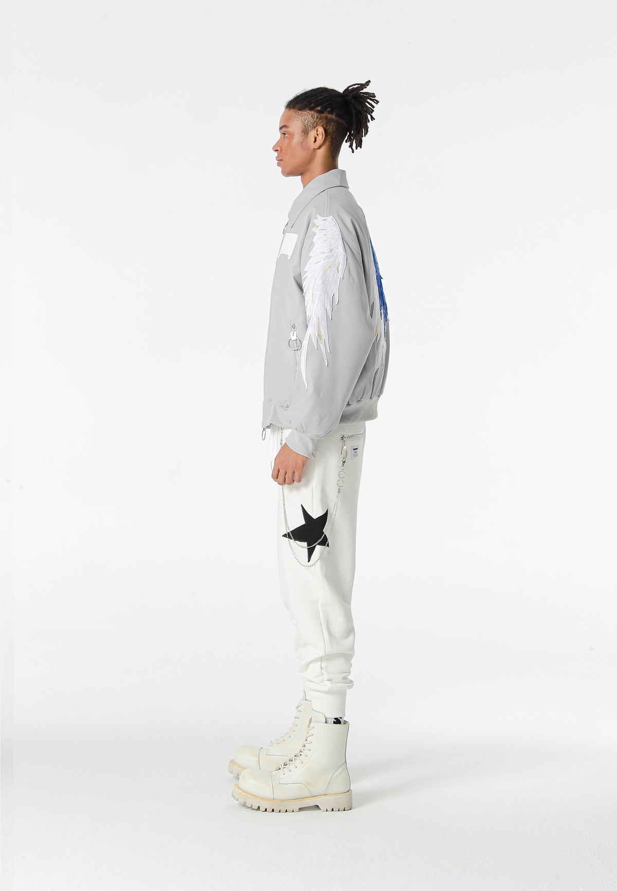 Chaqueta bomber Wings efecto piel con alas en mangas y espalda y forro de pelo extraíble | MWM [PS_COLORS:GREY]