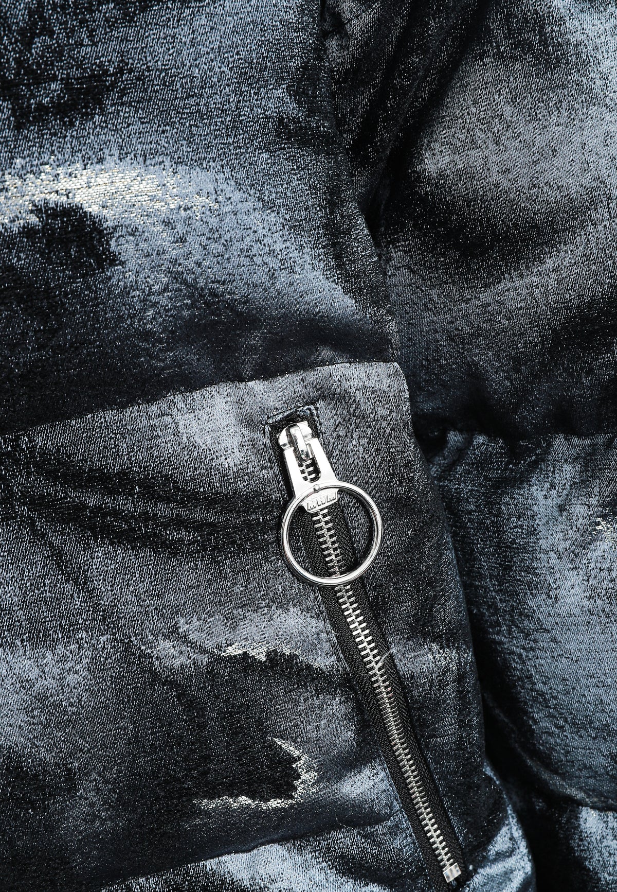 Abrigo puffer jacquard de chenilla con brillo, capucha y mangas desmontables | MWM [PS_COLORS:BLACK]
