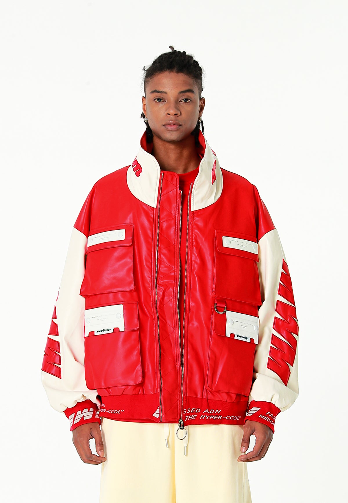 Chaqueta Iconic Logos efecto piel colorblock con cuello alto y cuatro bolsillos | MWM [PS_COLORS:RED]