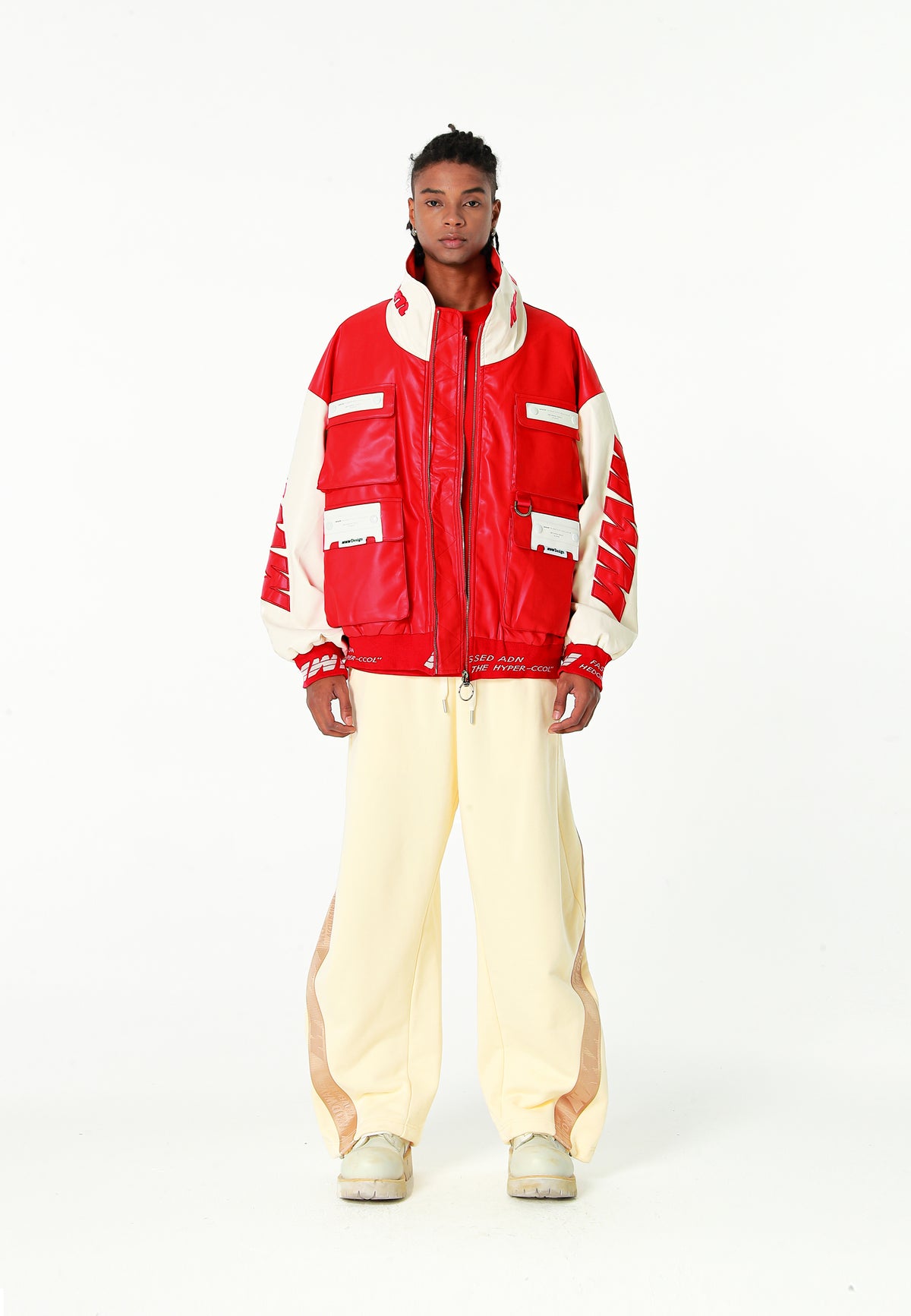 Chaqueta Iconic Logos efecto piel colorblock con cuello alto y cuatro bolsillos | MWM [PS_COLORS:RED]