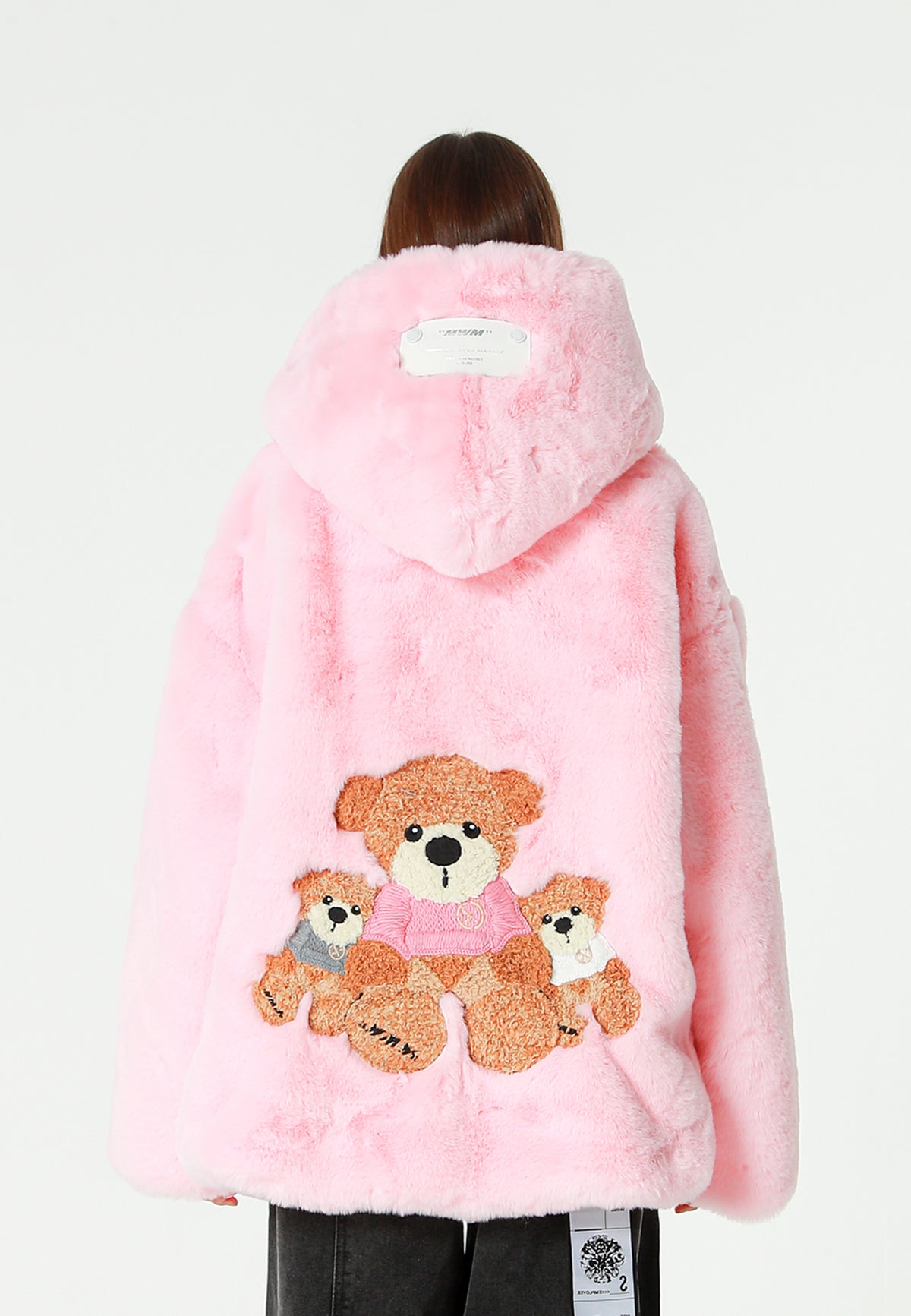 Abrigo TEDDY de pelo con capucha y parches Teddy en pecho y espalda | MWM [PS_COLORS:PINK]