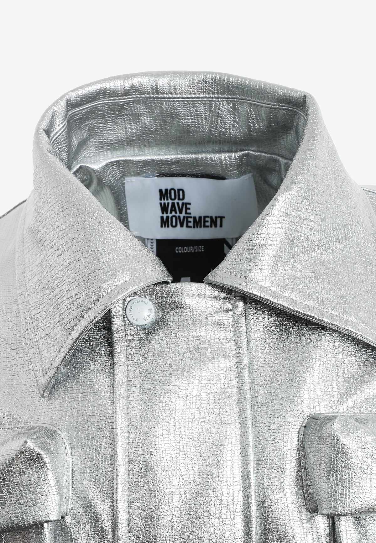 Chaqueta corta efecto piel con bolsillos en relieve | MWM [PS_COLORS:SILVER]