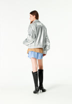 Chaqueta corta efecto piel con bolsillos en relieve | MWM [PS_COLORS:SILVER]