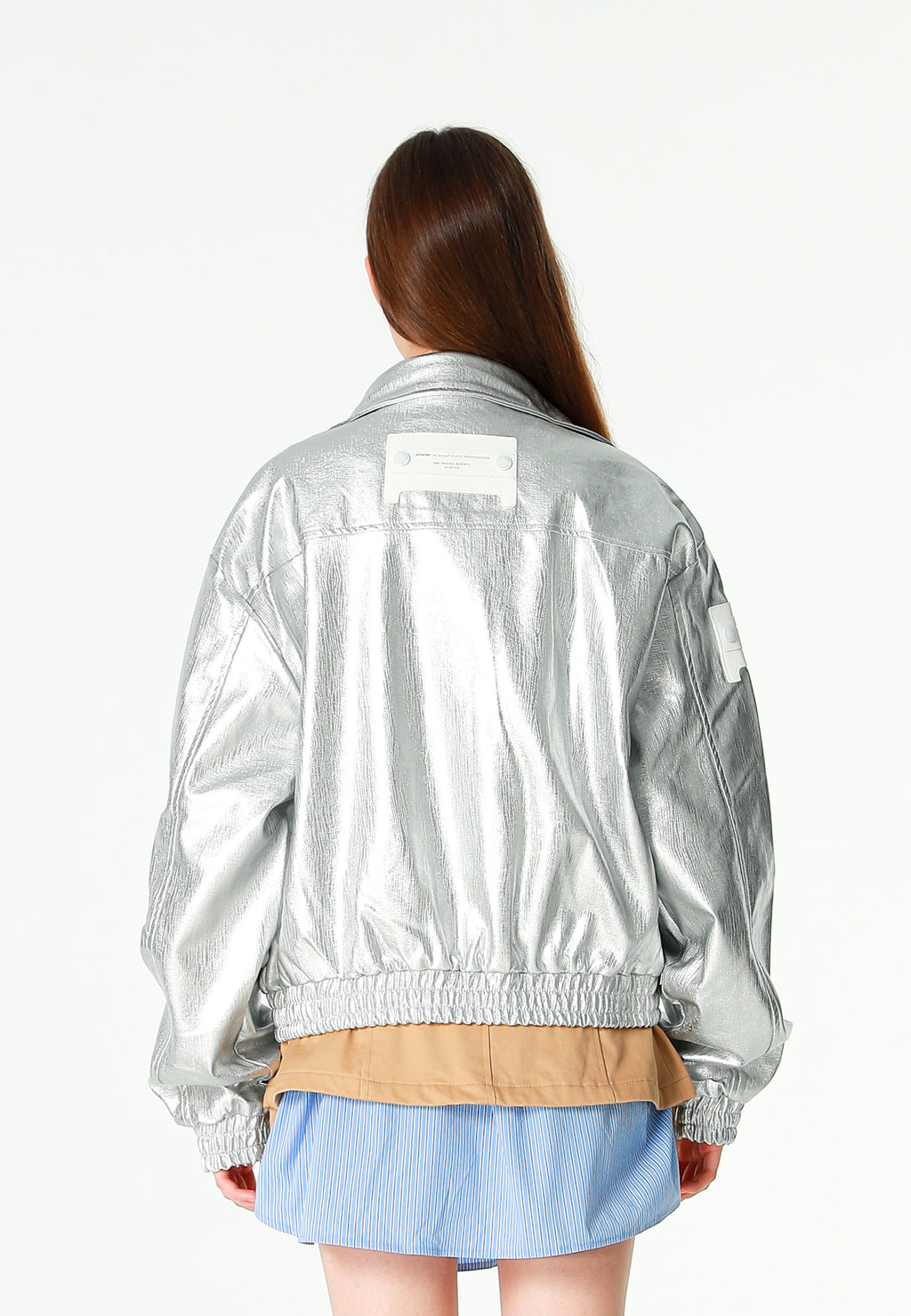 Chaqueta corta efecto piel con bolsillos en relieve | MWM [PS_COLORS:SILVER]