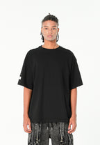 Camiseta de corte relajado con diseño entrelazado y tachuelas en los hombros | MWM [PS_COLORS:BLACK]
