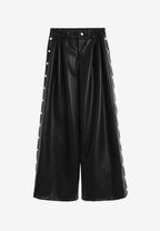Pantalón de pierna ancha efecto piel con botones metálicos laterales | MWM [PS_COLORS:BLACK]