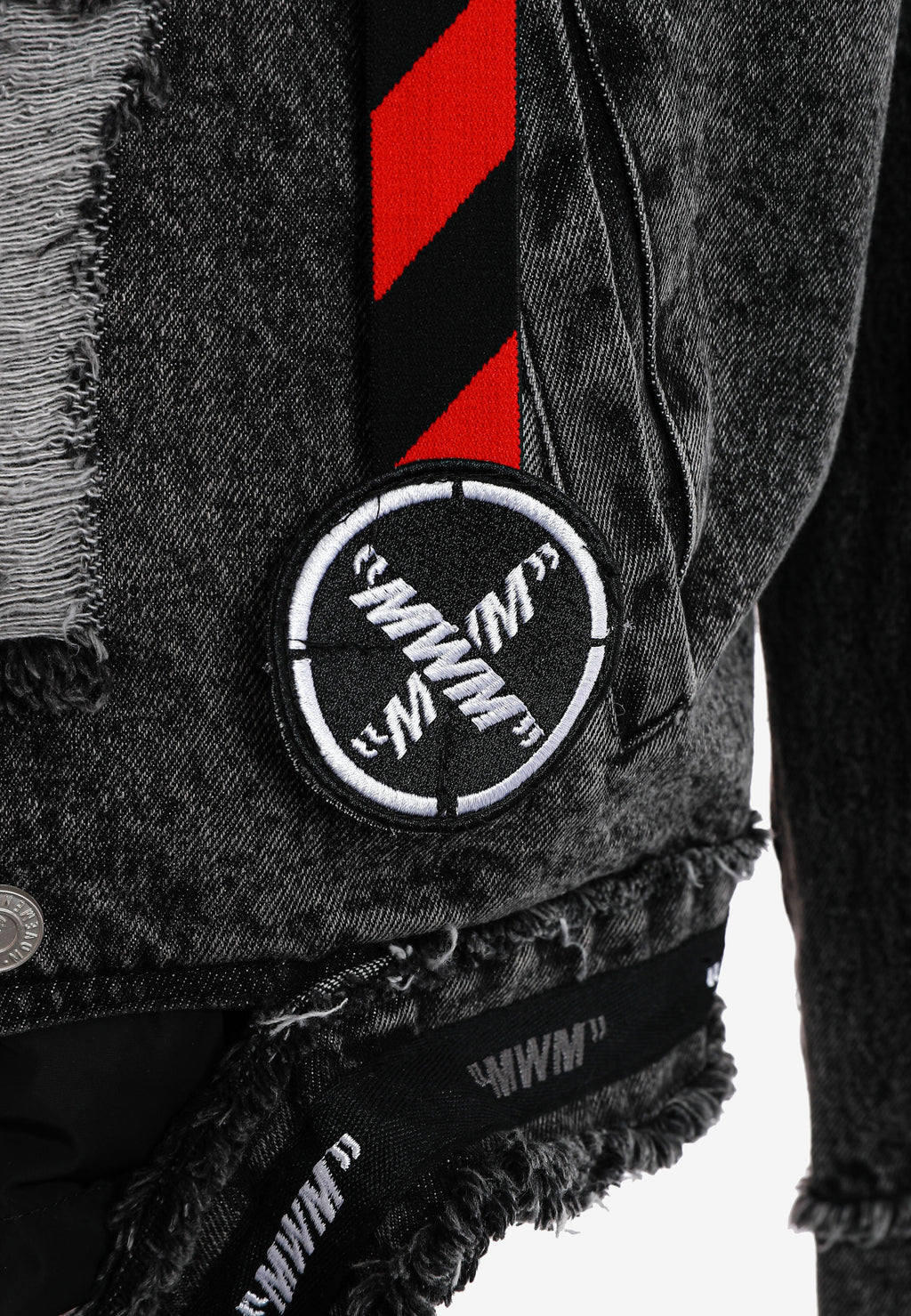 Chaqueta vaquera distressed con cintas MWM y chaleco térmico extraíble | MWM [PS_COLORS:BLACK]