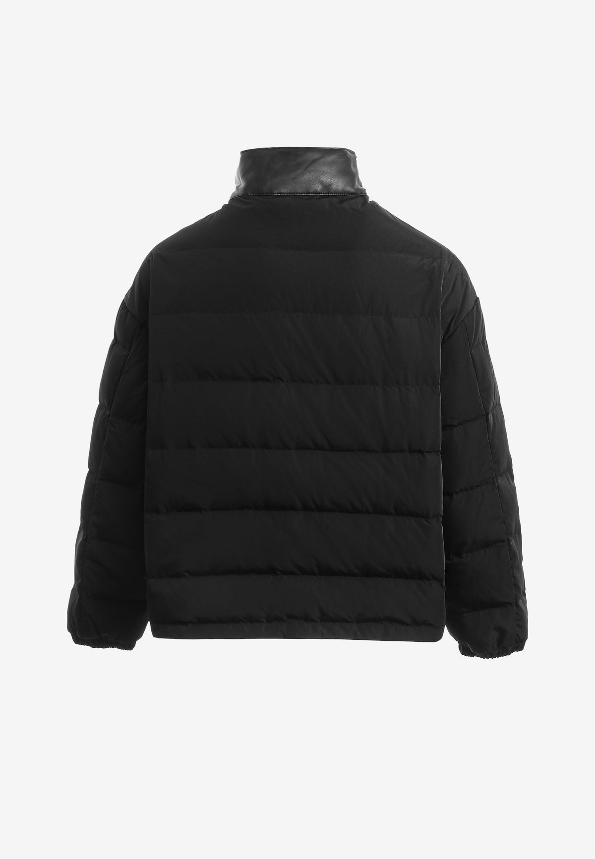 Chaqueta Iconic Logos efecto piel colorblock con cuello alto y cuatro bolsillos | MWM [PS_COLORS:BLACK]