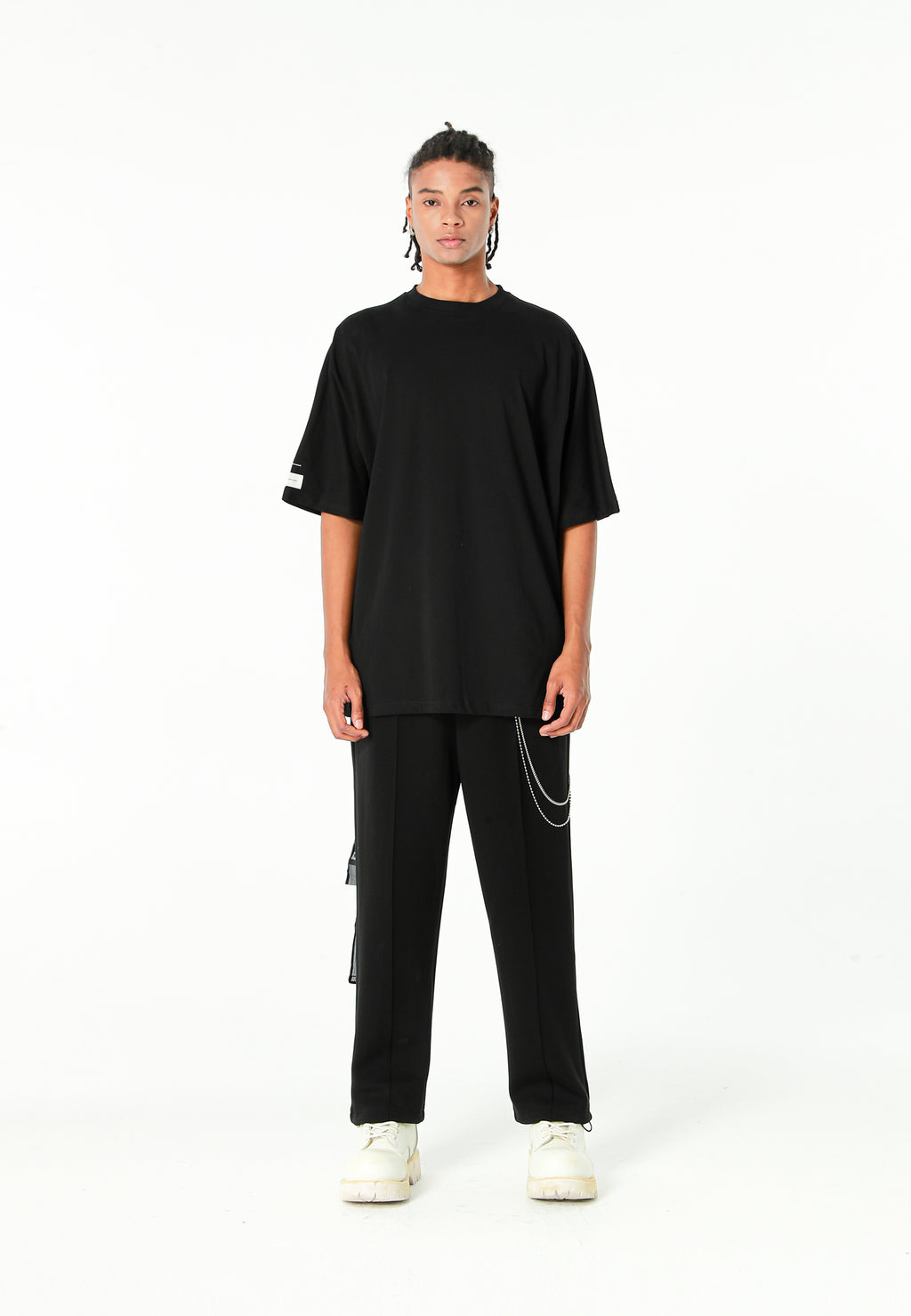 Camiseta oversize Iconic Logo con bordado Mod Wave Movement en hombros y espalda | MWM [PS_COLORS:BLACK]