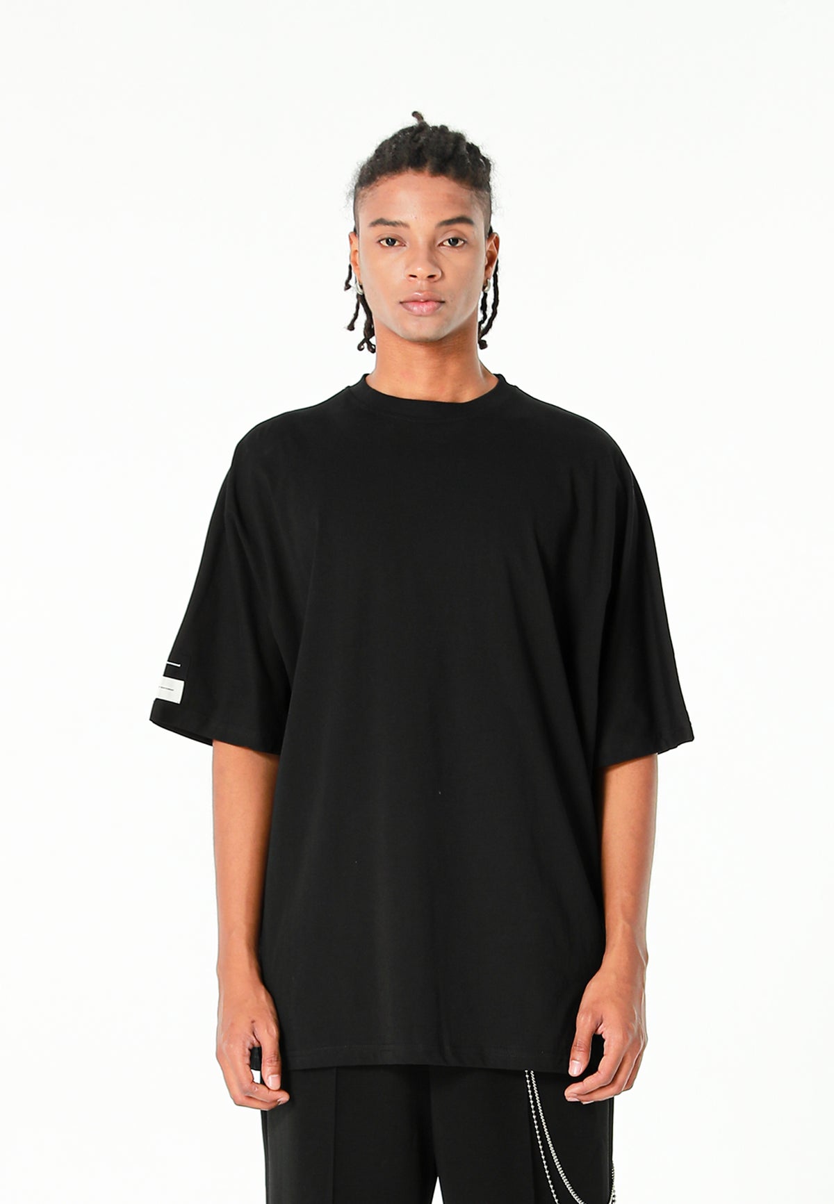 Camiseta oversize Iconic Logo con bordado Mod Wave Movement en hombros y espalda | MWM [PS_COLORS:BLACK]