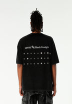 Camiseta Vanguard Dogs de corte regular con tachuelas en cuello y hombros | MWM [PS_COLORS:BLACK]