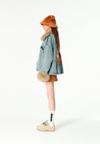 Chaqueta vaquera de mujer TEDDY con cuello y puños de pelo y parche Teddy en la espalda | MWM [PS_COLORS:DENIM]