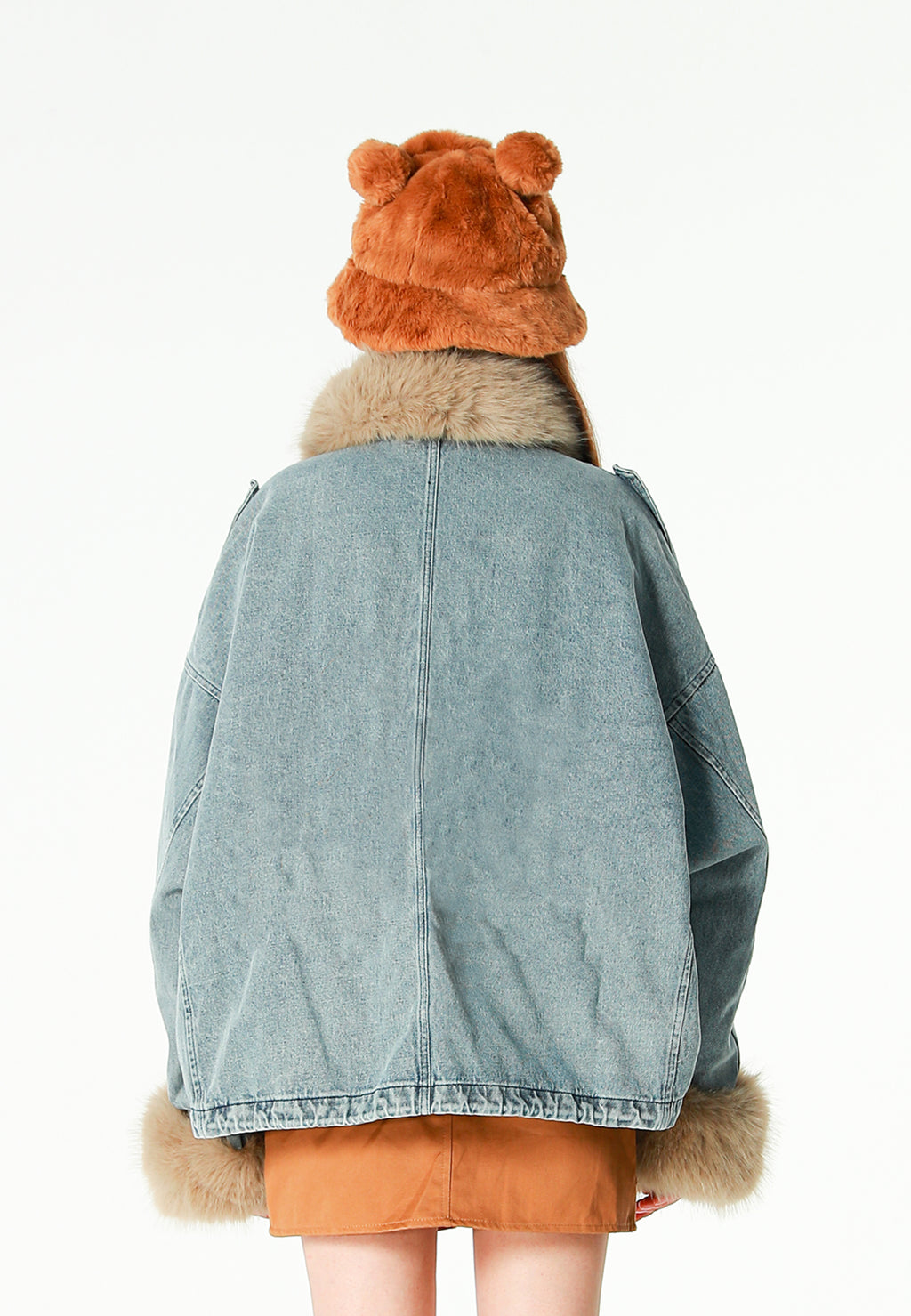 Chaqueta vaquera de mujer con cuello y puños de pelo | MWM [PS_COLORS:BLUE]