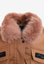 Chaqueta de mujer TEDDY de canvas con cuello y puños de pelo y parche Teddy en la espalda | MWM [PS_COLORS:CAMEL]