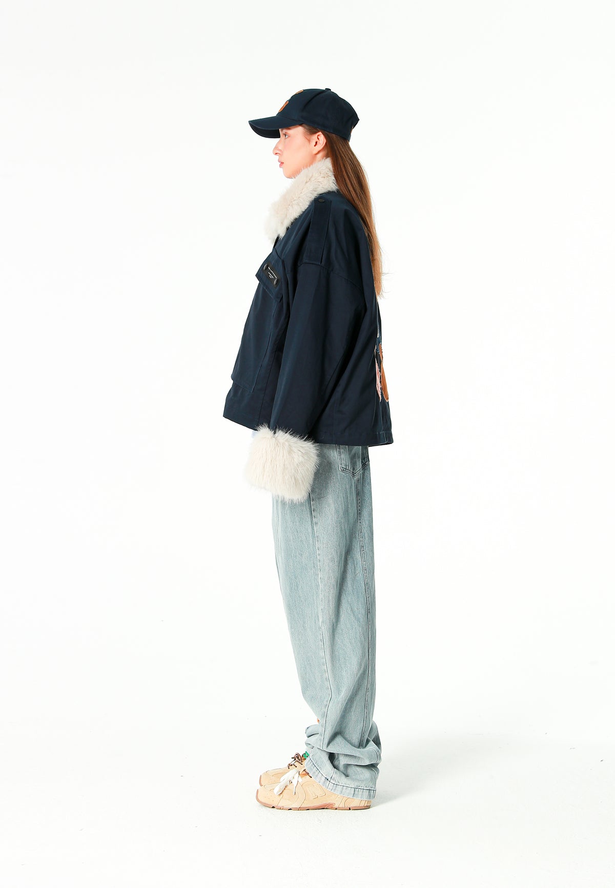 Chaqueta de mujer TEDDY de canvas con cuello y puños de pelo y parche Teddy en la espalda | MWM [PS_COLORS:NAVY]