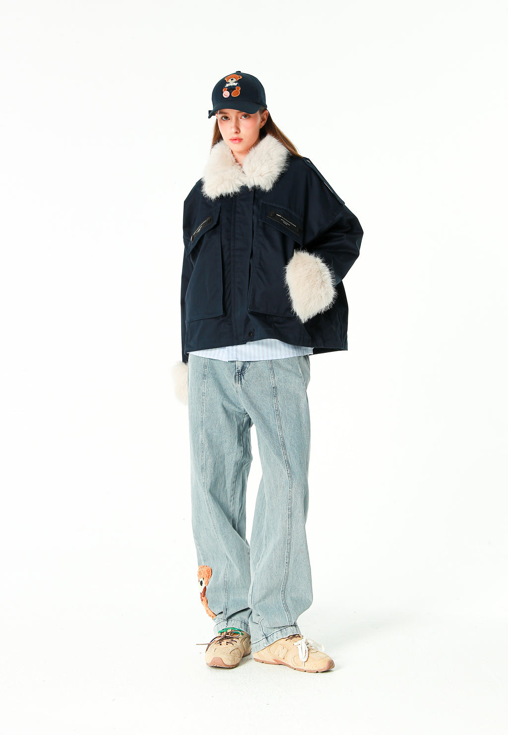 Chaqueta de mujer TEDDY de canvas con cuello y puños de pelo y parche Teddy en la espalda | MWM [PS_COLORS:NAVY]