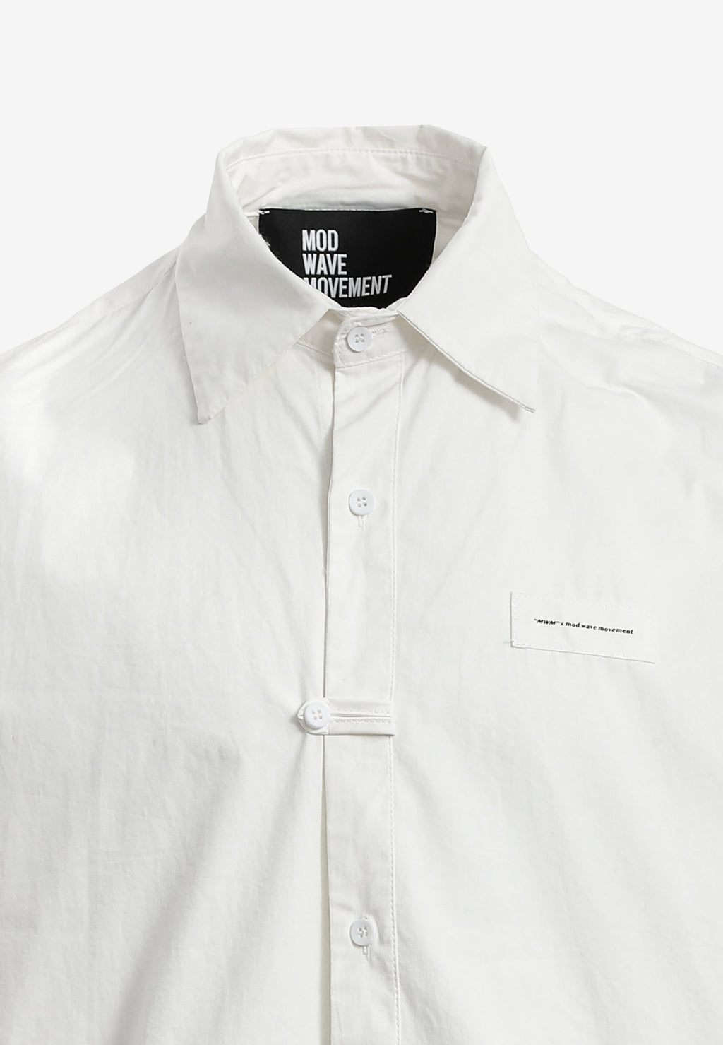 Camisa TEDDY corta con bolsillos laterales, cierre chino y parche Teddy en la espalda | MWM [PS_COLORS:WHITE]