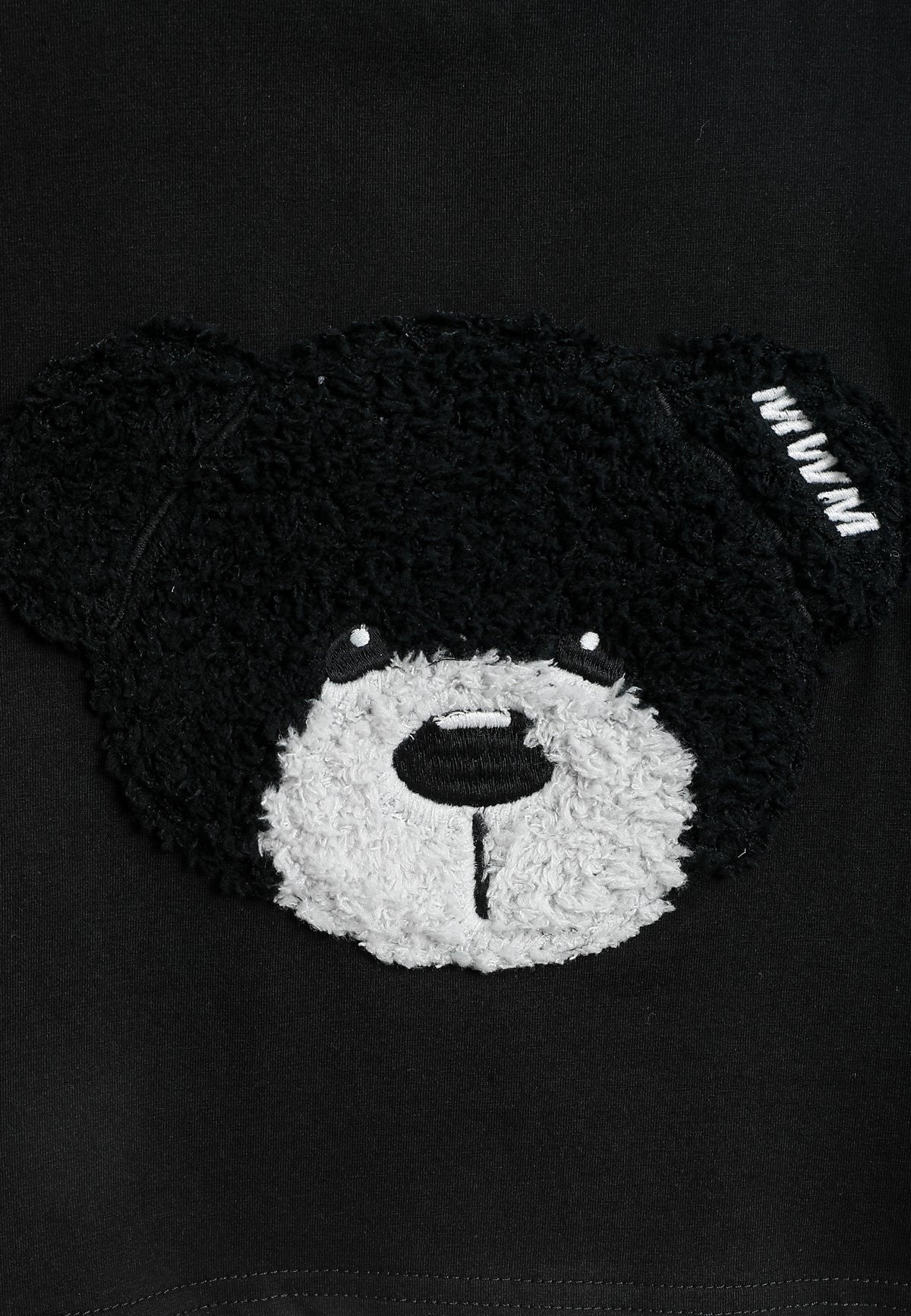 Camiseta de mujer TEDDY Mike Bag corta con gran parche frontal y detalles en mangas | MWM [PS_COLORS:BLACK]