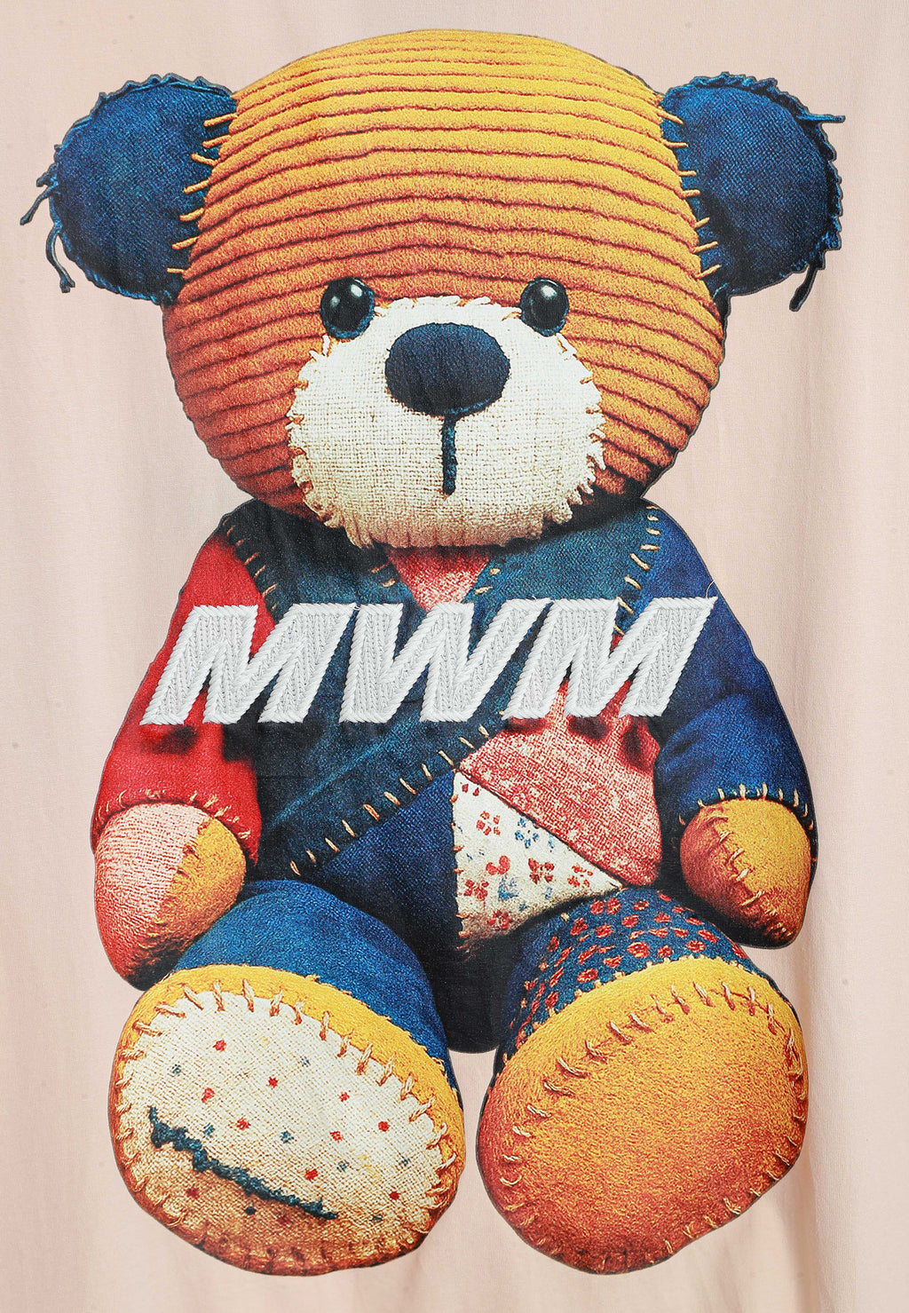 Camiseta TEDDY de corte regular con print patchwork 3D en la espalda | MWM [PS_COLORS:ECRU]