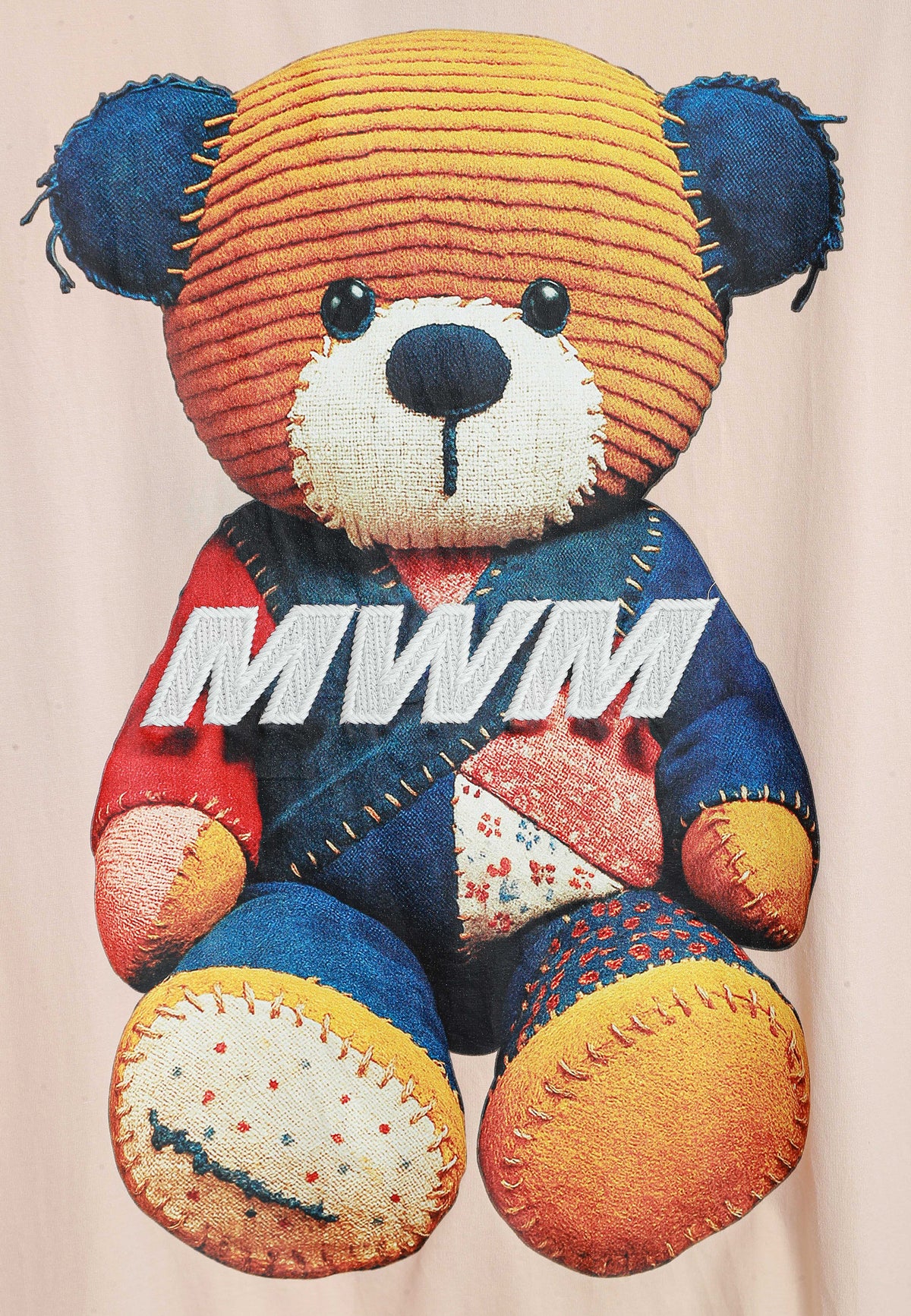 Camiseta TEDDY de corte regular con print patchwork 3D en la espalda | MWM [PS_COLORS:ECRU]