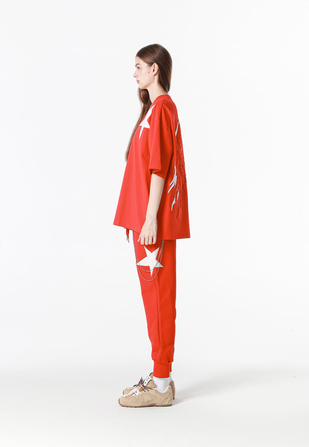 Pantalón jogger Wings con parches de estrellas y cadena lateral | MWM [PS_COLORS:RED]