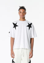 Camiseta Wings de corte relajado con estrellas frontales y doble parche de alas en la espalda | MWM [PS_COLORS:WHITE]
