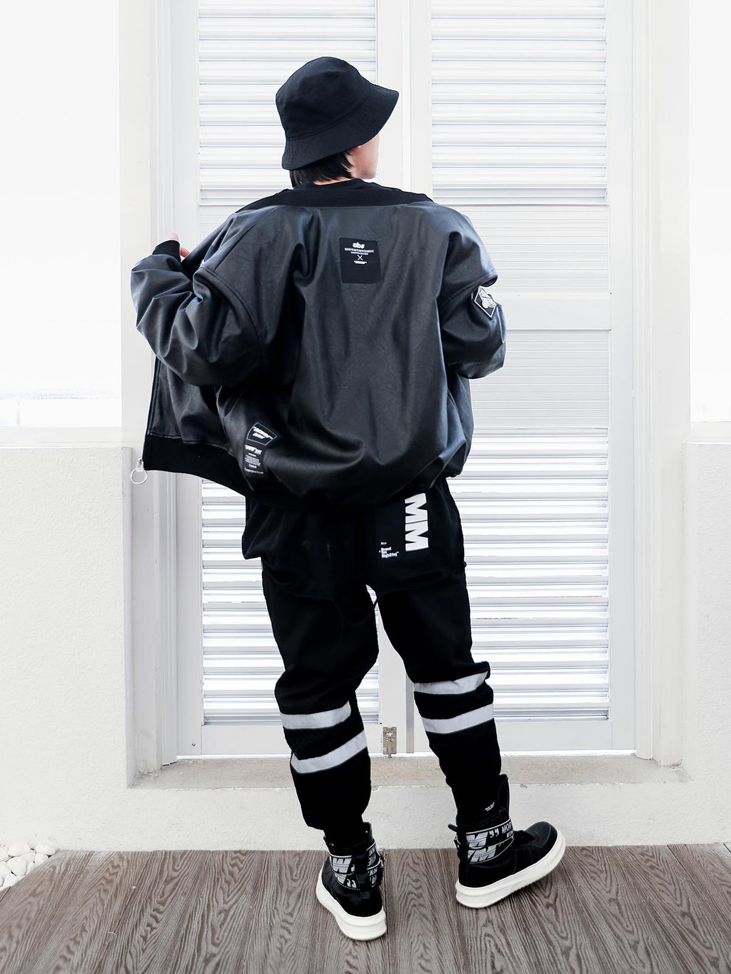 BASIC JACKET