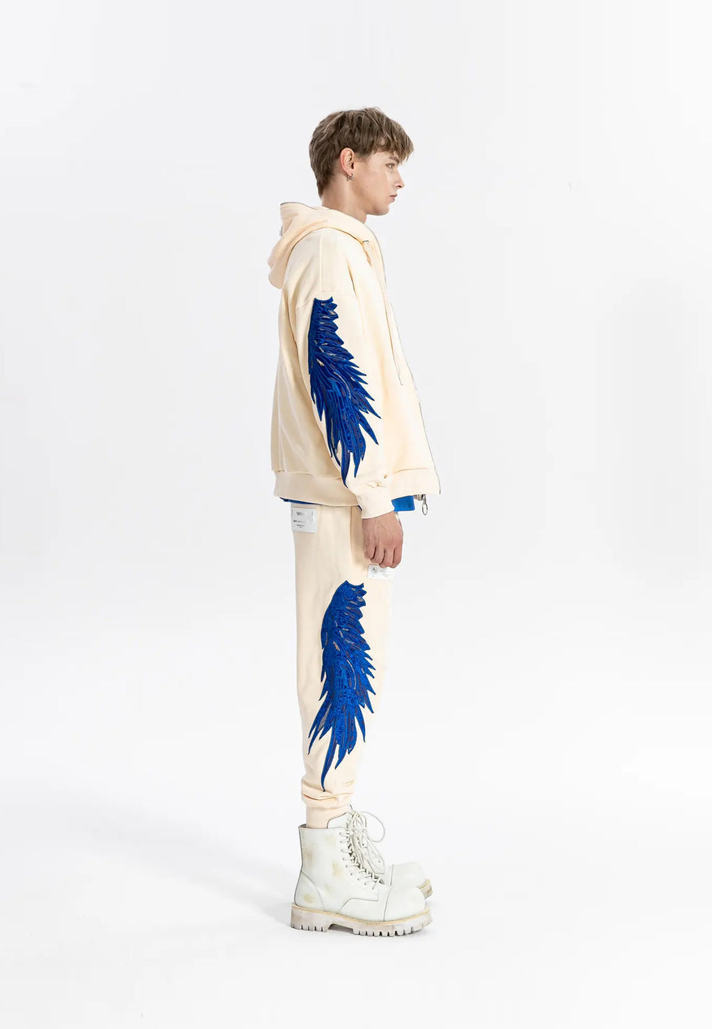 Pantalón con alas bordadas | MWM
