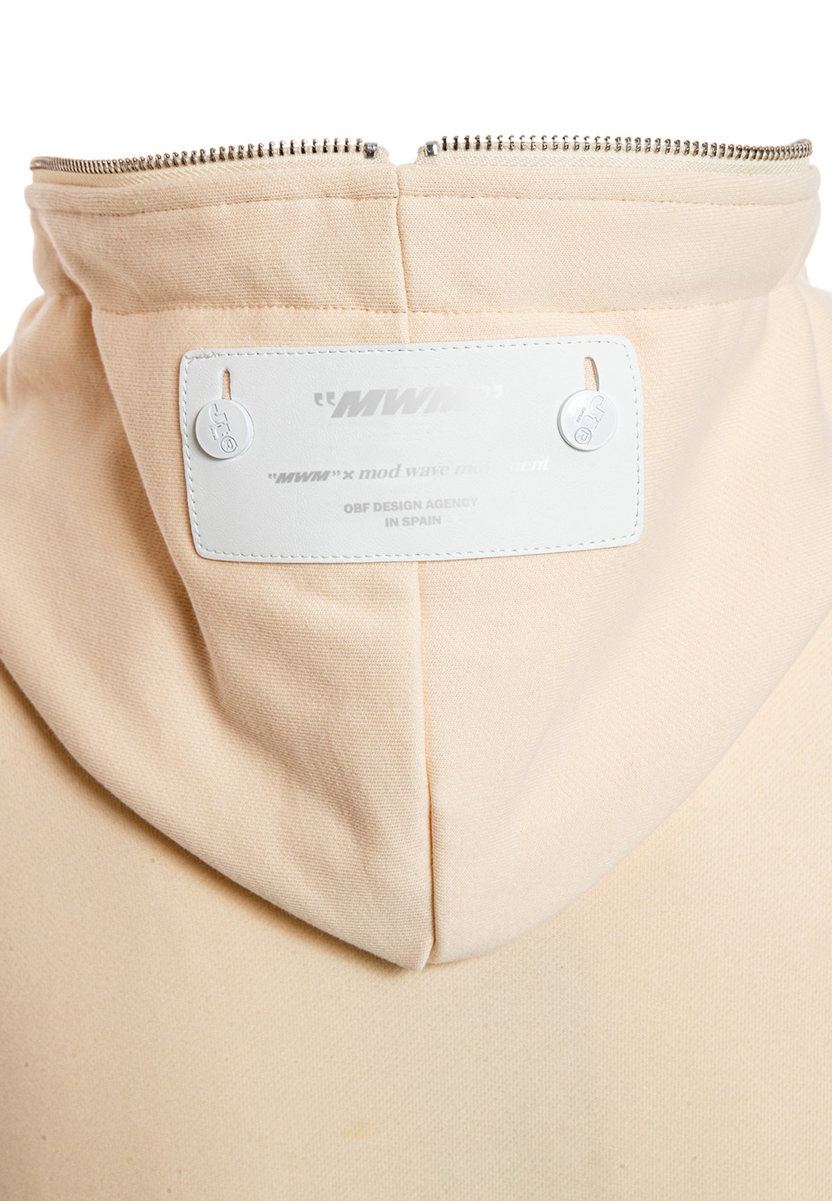 Sudadera con capucha de alas bordadas | MWM