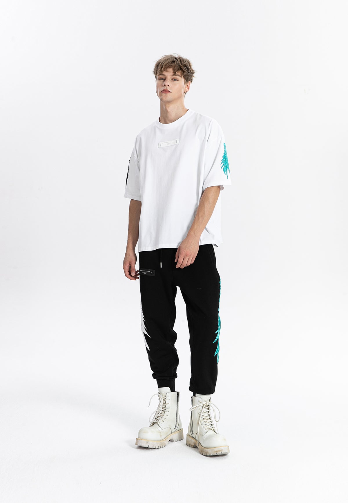 MWM EMBROIDERED WINGS T-SHIRT