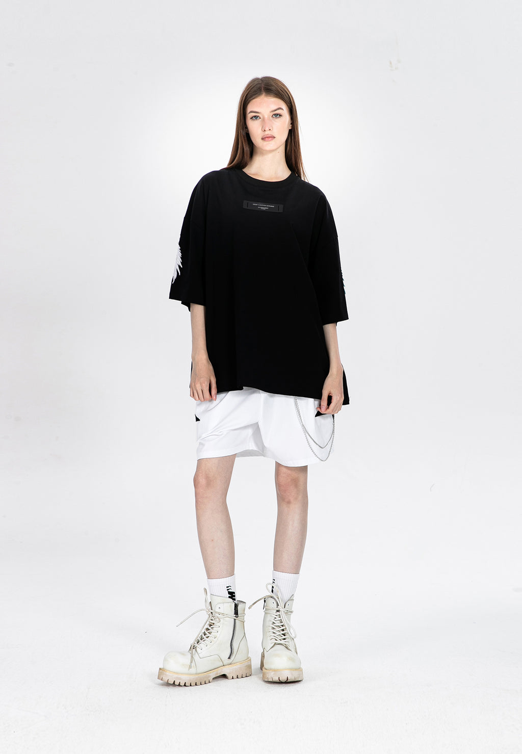 MWM EMBROIDERED WINGS T-SHIRT