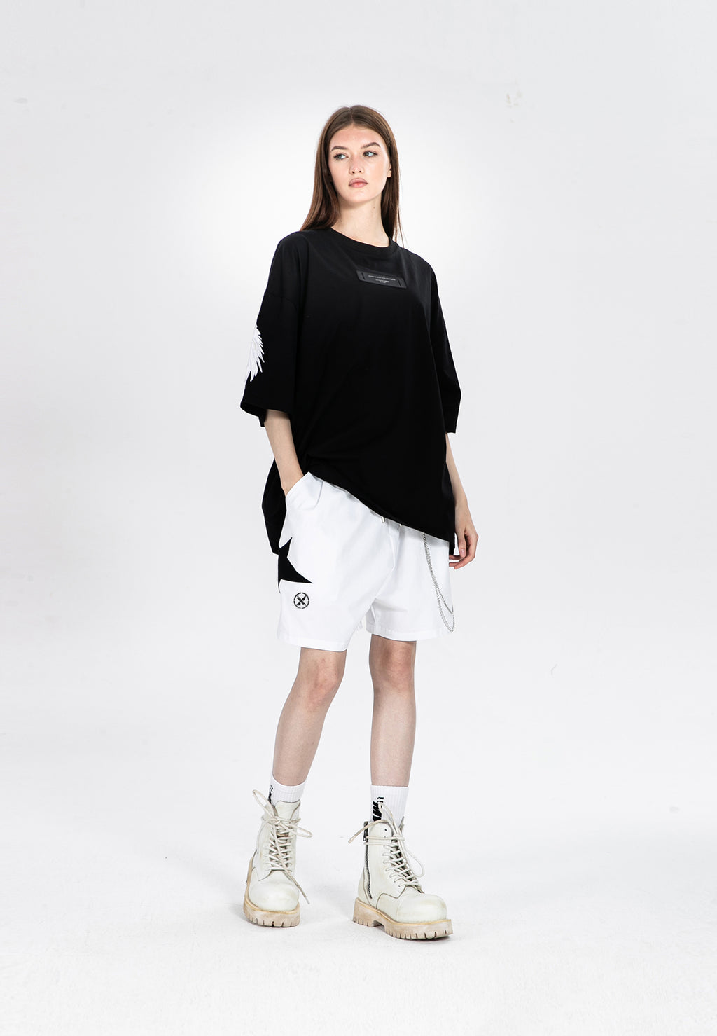 MWM EMBROIDERED WINGS T-SHIRT