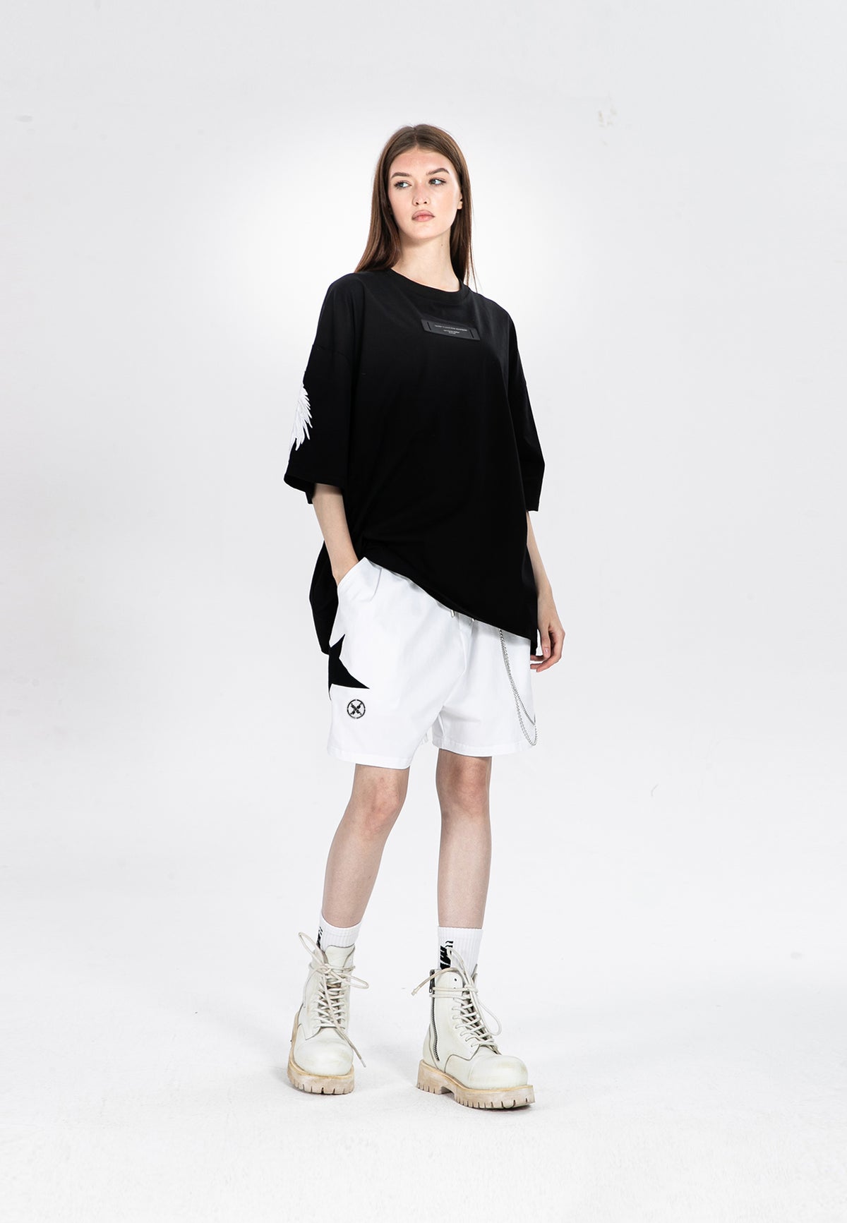 MWM EMBROIDERED WINGS T-SHIRT