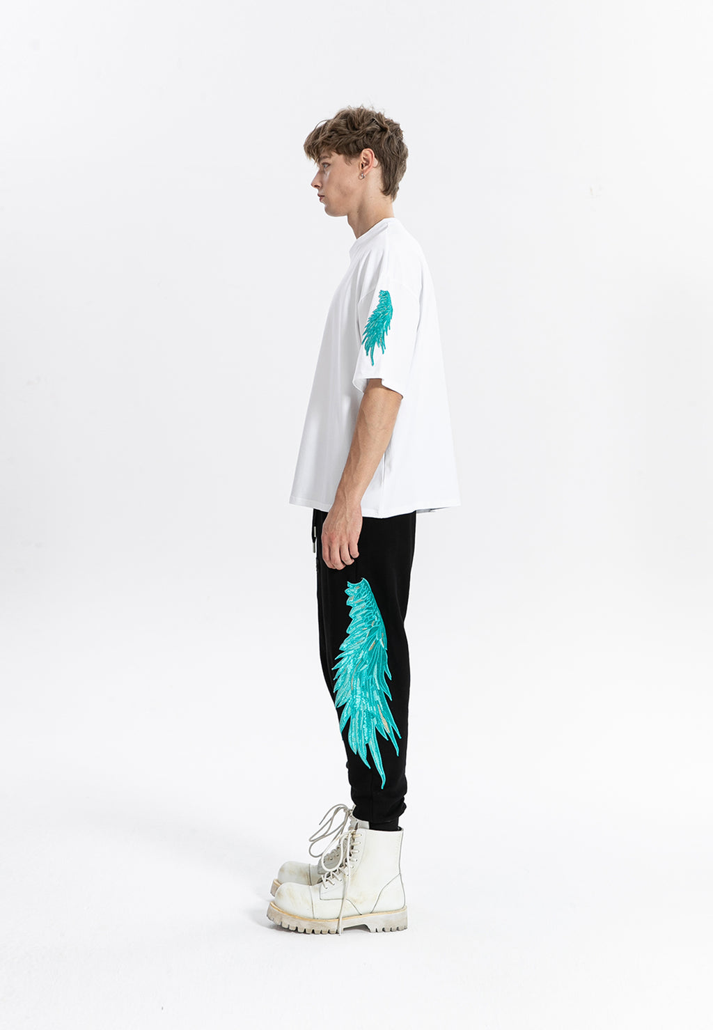 MWM EMBROIDERED WINGS T-SHIRT