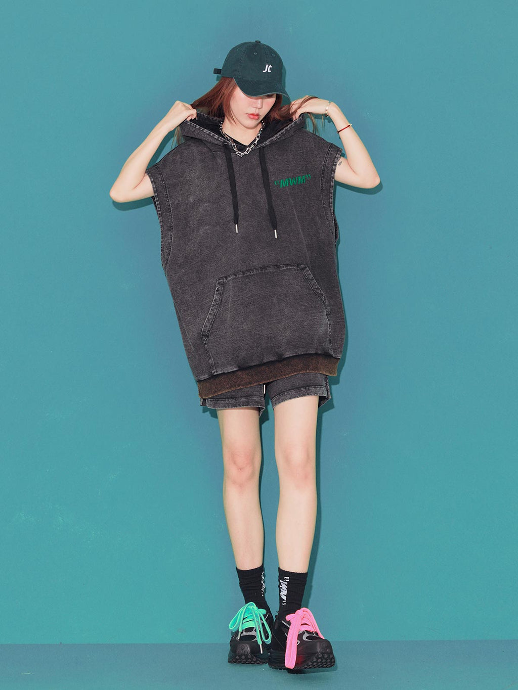 WINGED VEST