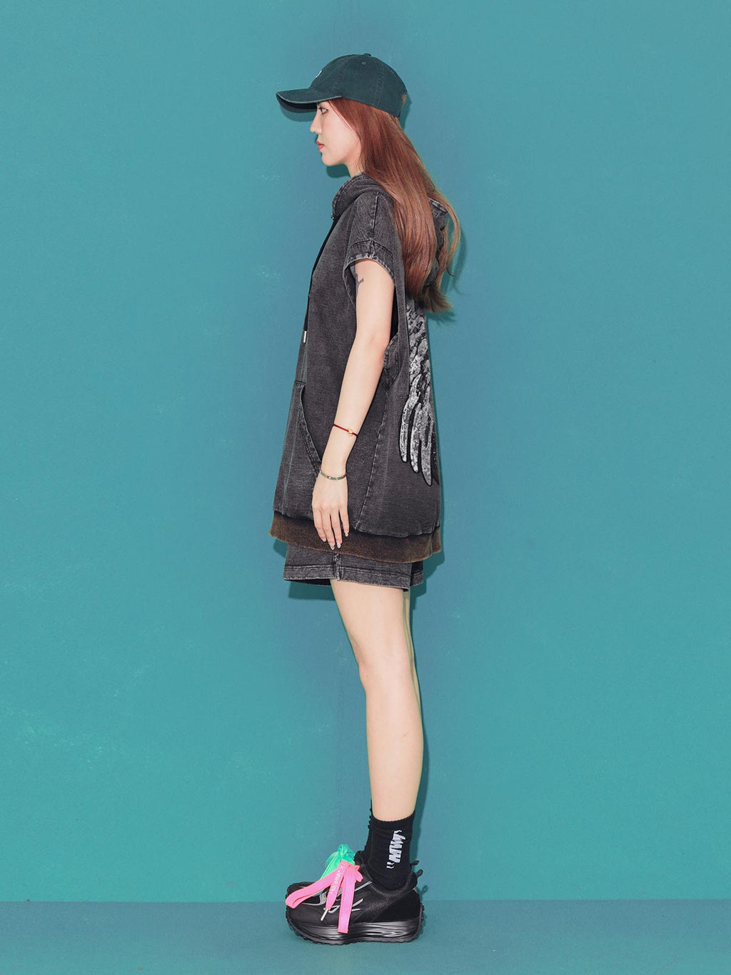 WINGED VEST