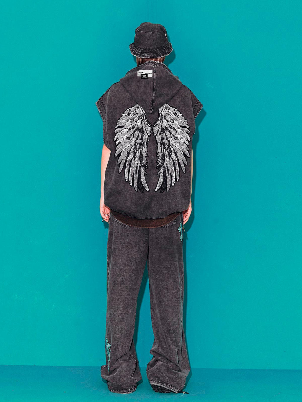WINGED VEST