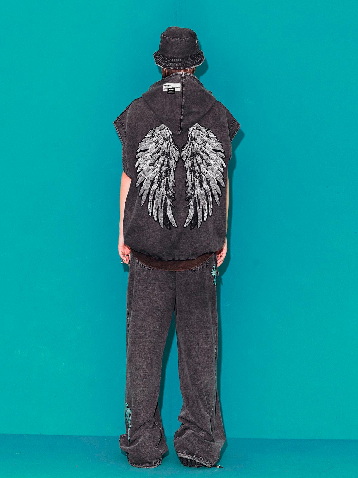 WINGED VEST