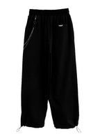 PANTALÓN CON CADENA