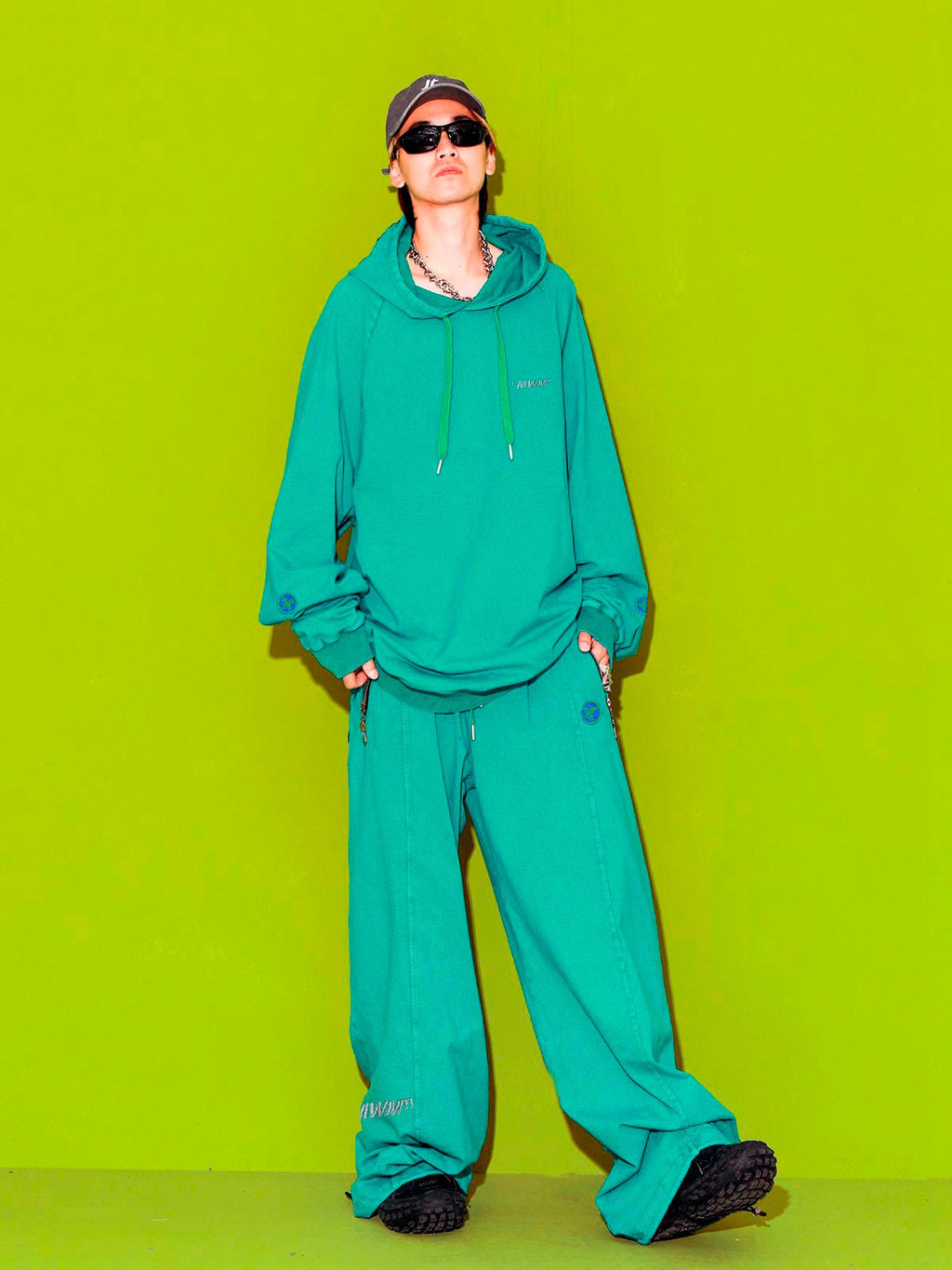 SUDADERA ALAS CON CAPUCHA