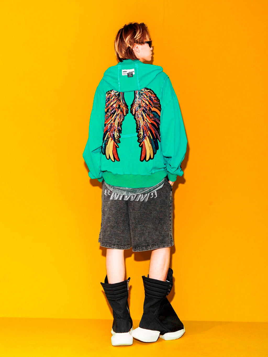 SUDADERA ALAS CON CAPUCHA