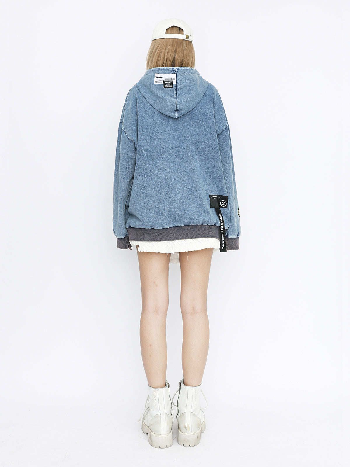 SUDADERA CON CAPUCHA