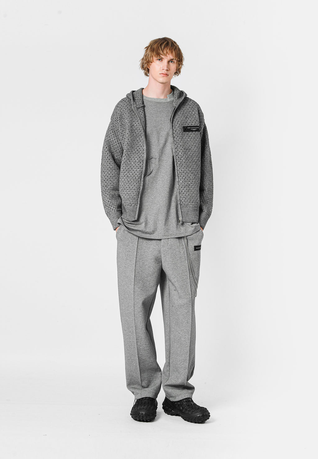 SUDADERA DE PUNTO CON CAPUCHA MWM