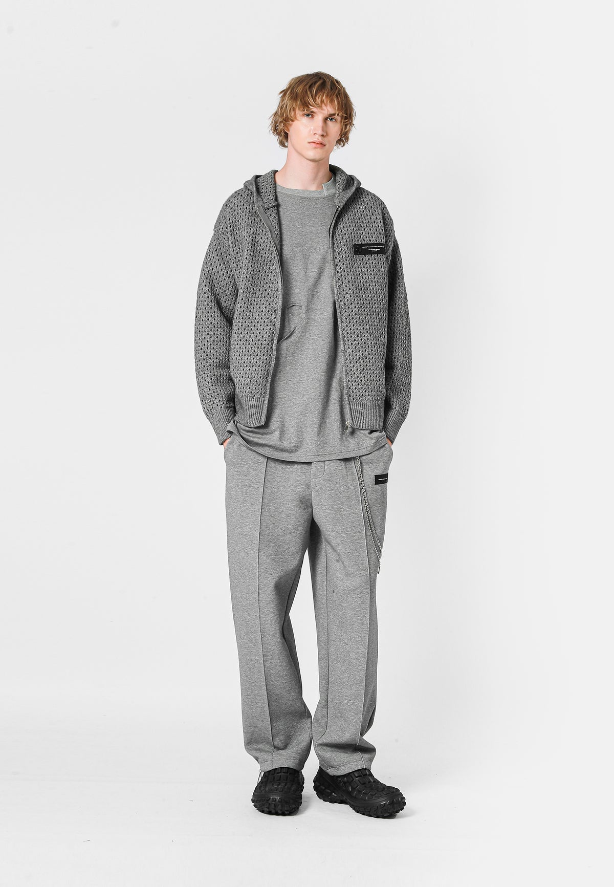 SUDADERA DE PUNTO CON CAPUCHA MWM