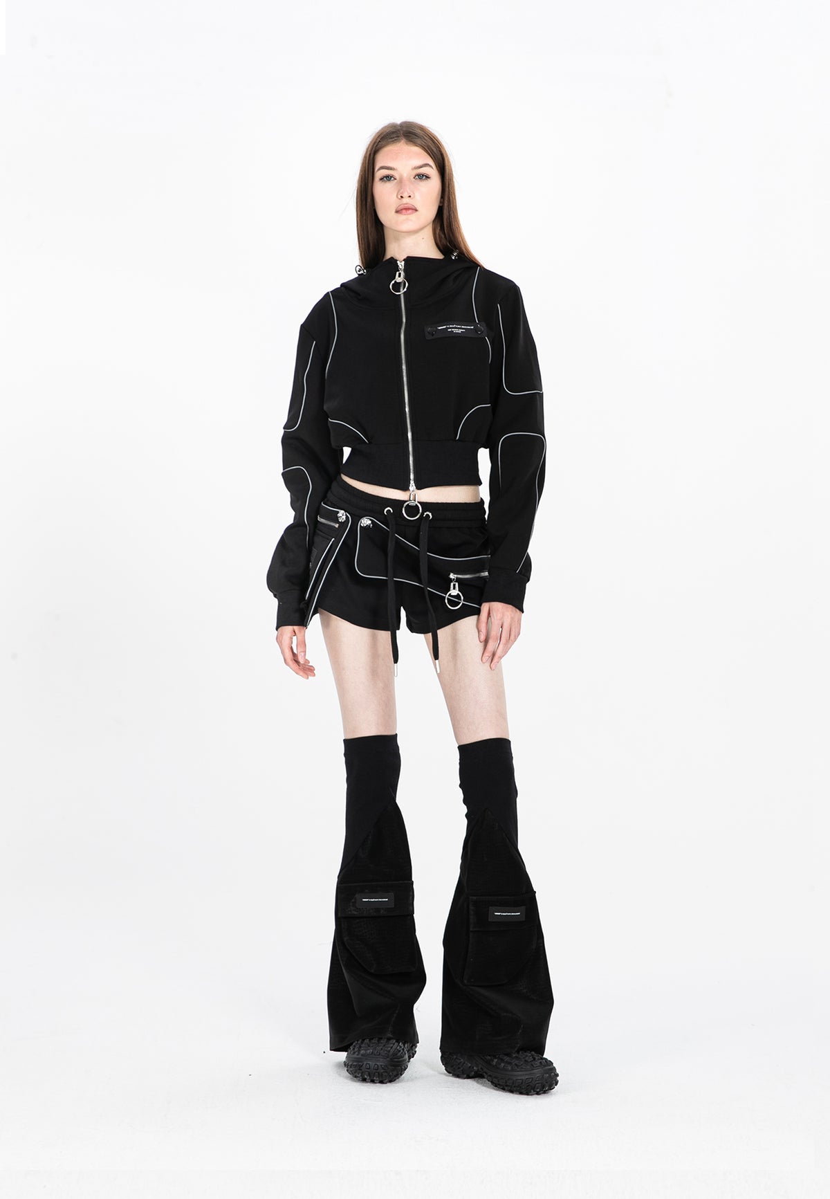 MWM SPORTS SHORTS WITH REFLECTIVE DETAIL