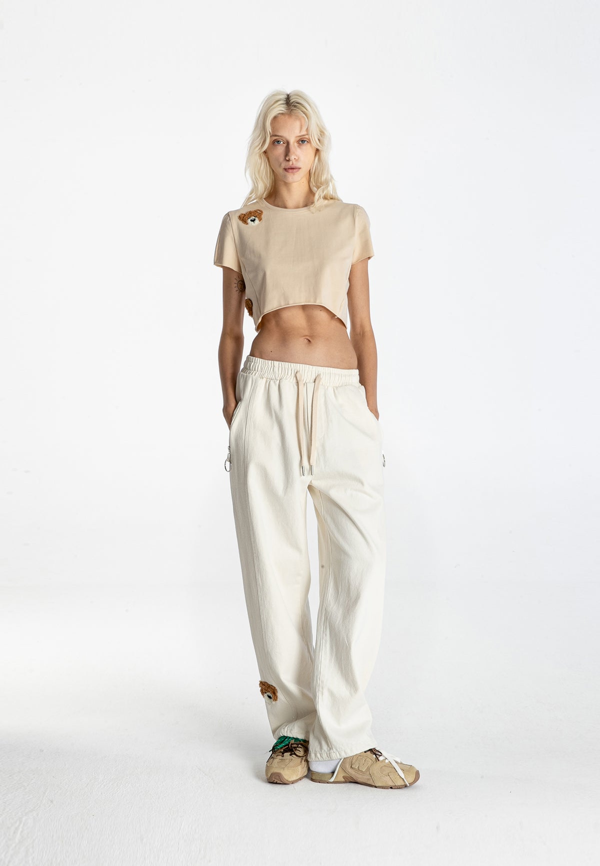 Pantalón con parche de Oso Teddy | MWM