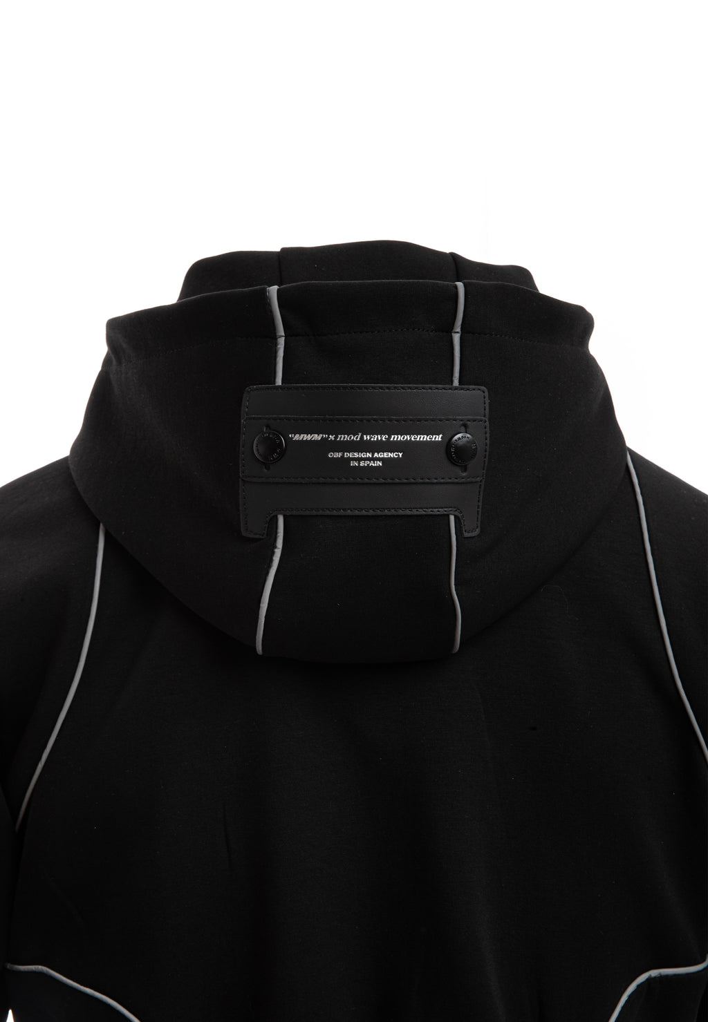 CHAQUETA DEPORTIVA MWM CON DETALLE REFLECTANTE